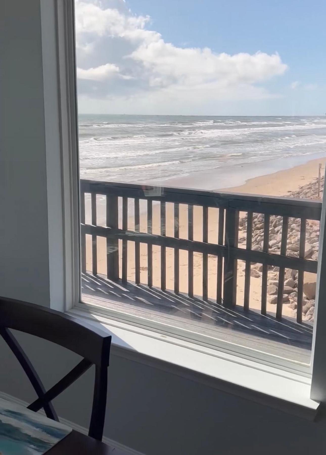 Surfside Beachfront Dream Экстерьер фото