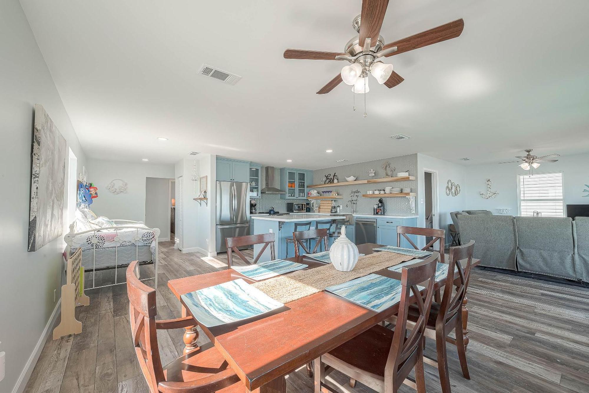 Surfside Beachfront Dream Экстерьер фото