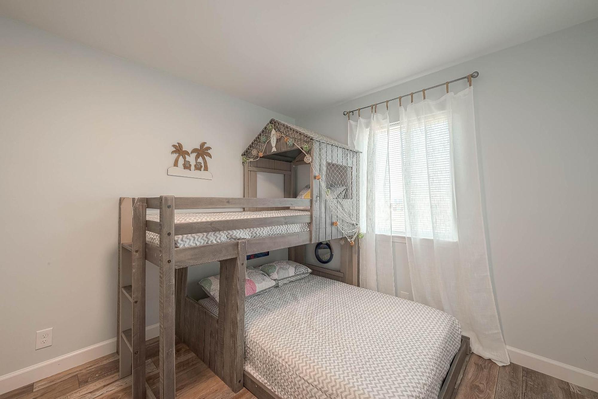 Surfside Beachfront Dream Экстерьер фото